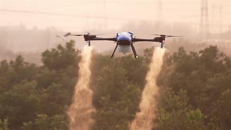 萬(wàn)物生長(zhǎng)·2022極目機(jī)器人科技年會(huì)召開(kāi) EA-30X新機(jī)閃耀亮相助力科技興農(nóng)